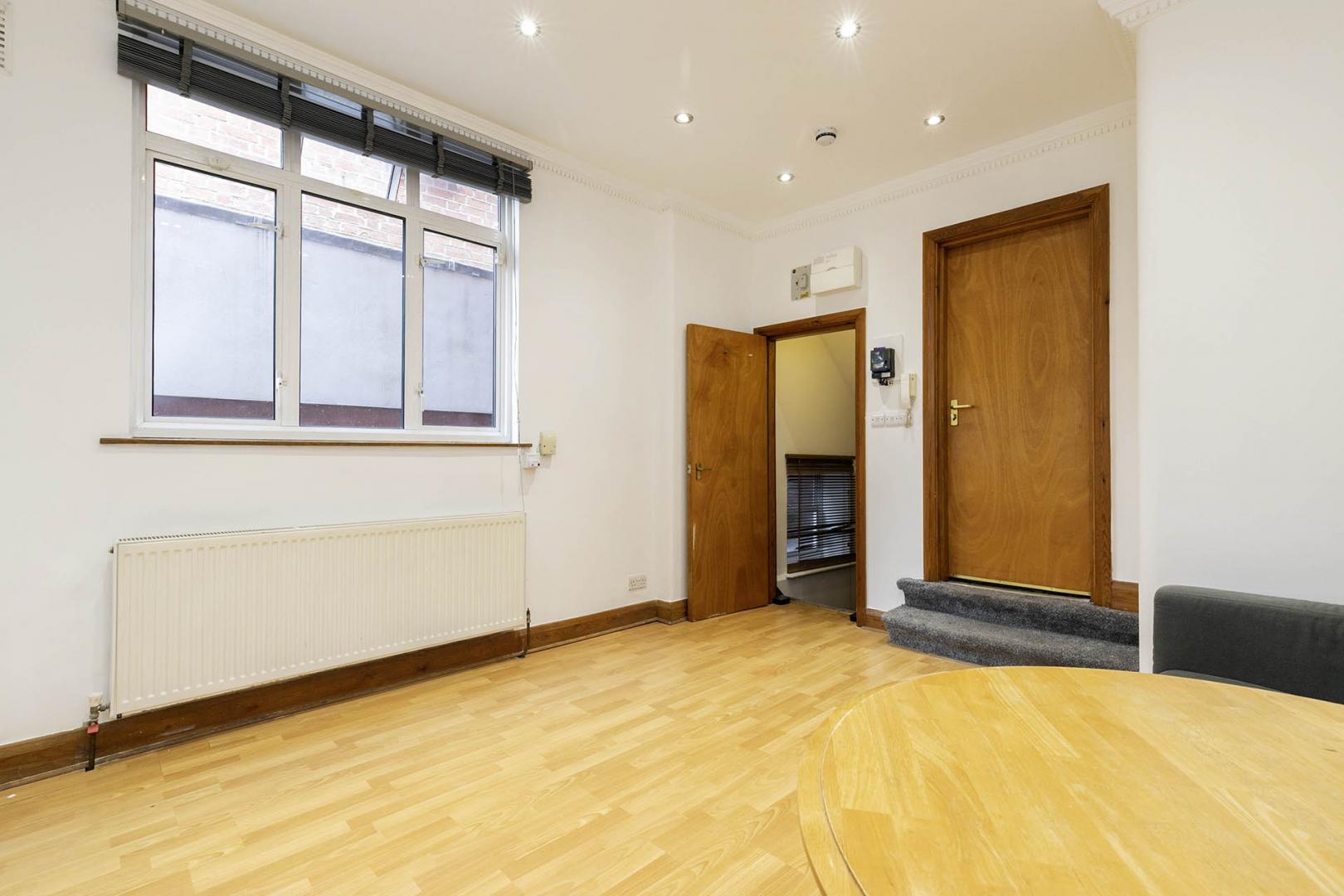 			1 Bedroom, 1 bath, 1 reception Flat			 Heathfield Park, Willesden Green (Council tax, Gas+ Water Included)